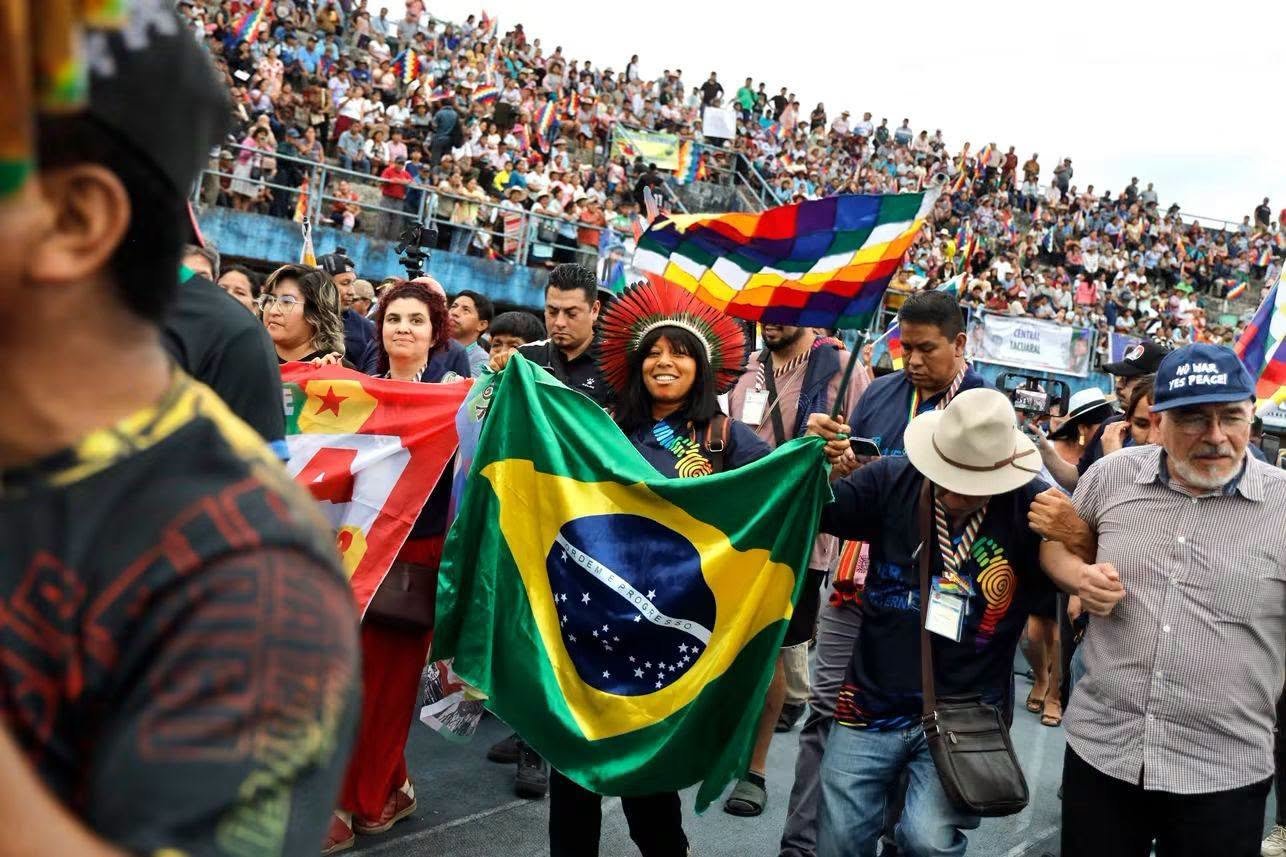 Delegaciones internacionales llegan al estadio